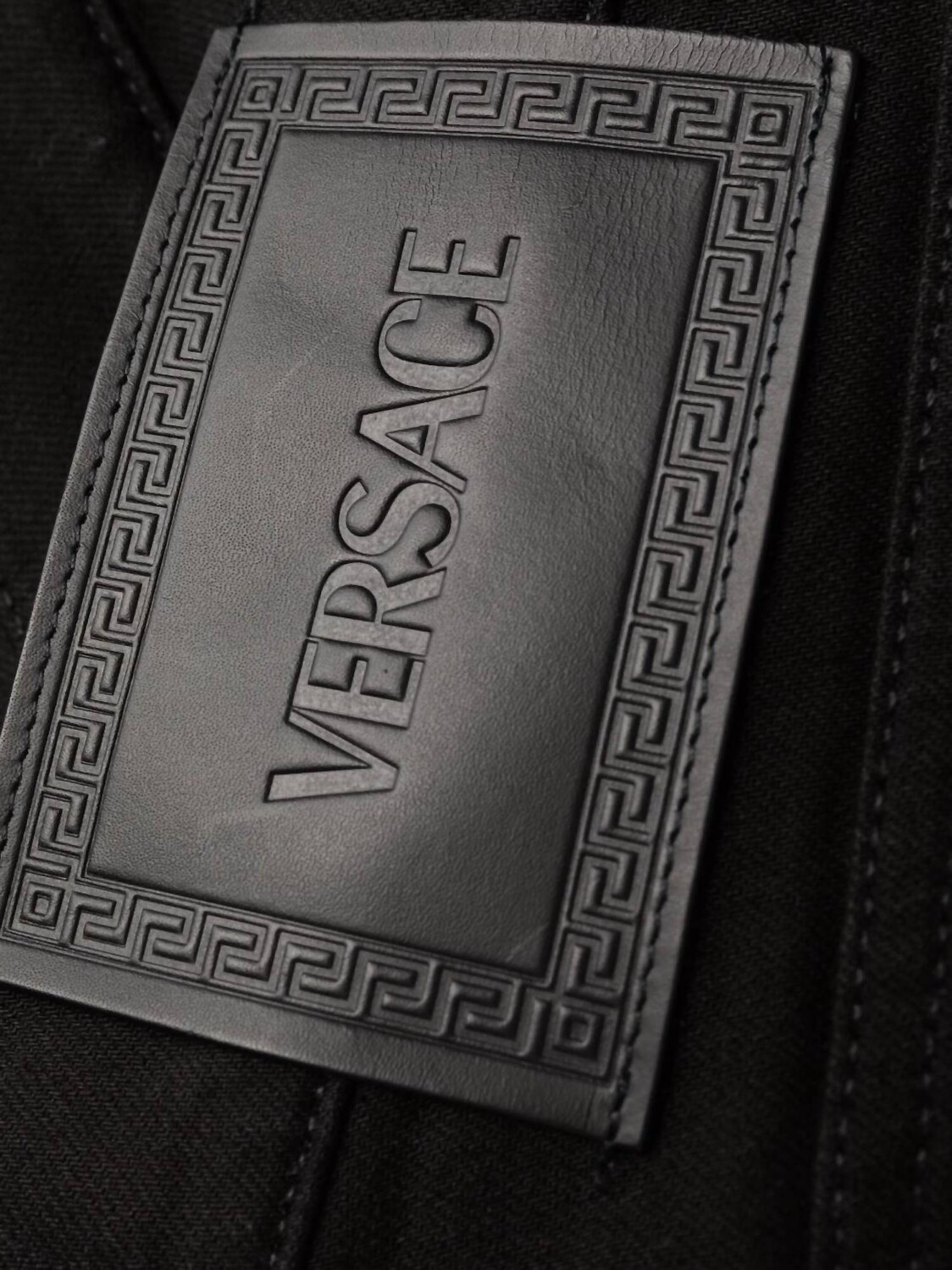 

Черные джинсы скинни Versace, черный
