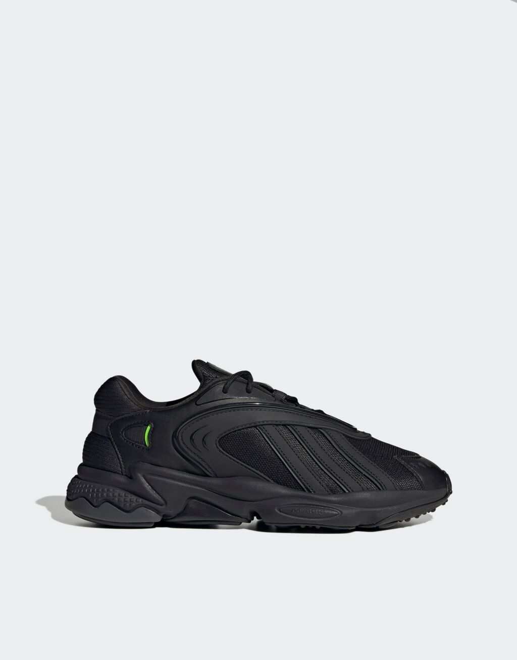 

Черные кроссовки adidas Originals Oztral