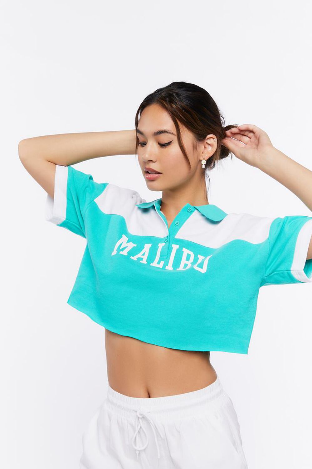 цена Укороченная рубашка-поло Malibu с графическим рисунком Forever 21, зеленый