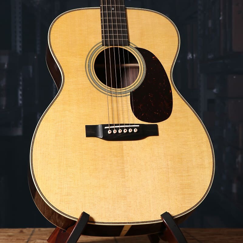 

Акустическая гитара Martin 000-28 Standard Auditorium Acoustic Guitar with Case