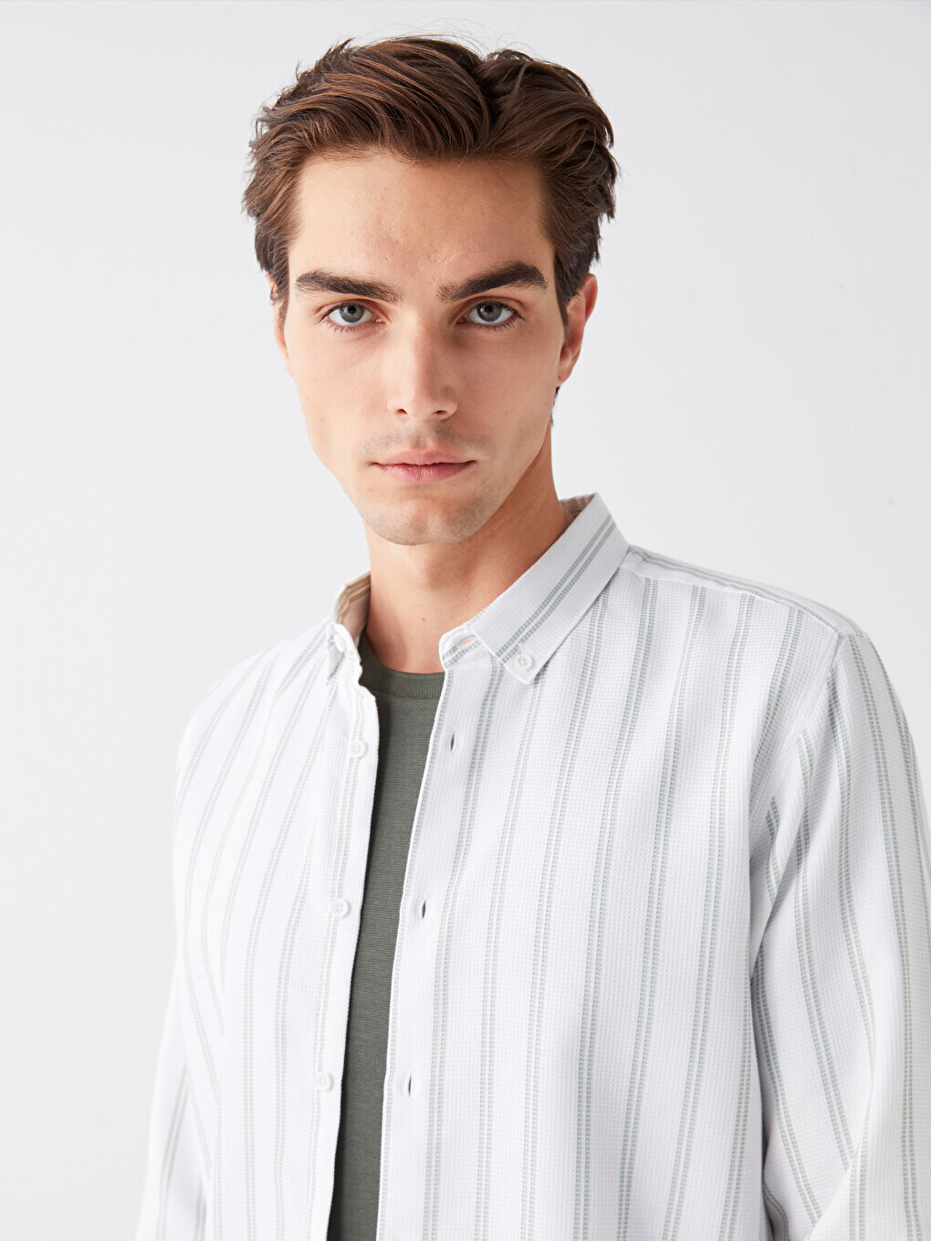 

Мужская полосатая рубашка Slim Fit с длинным рукавом LCW Vision, зеленый полосатый