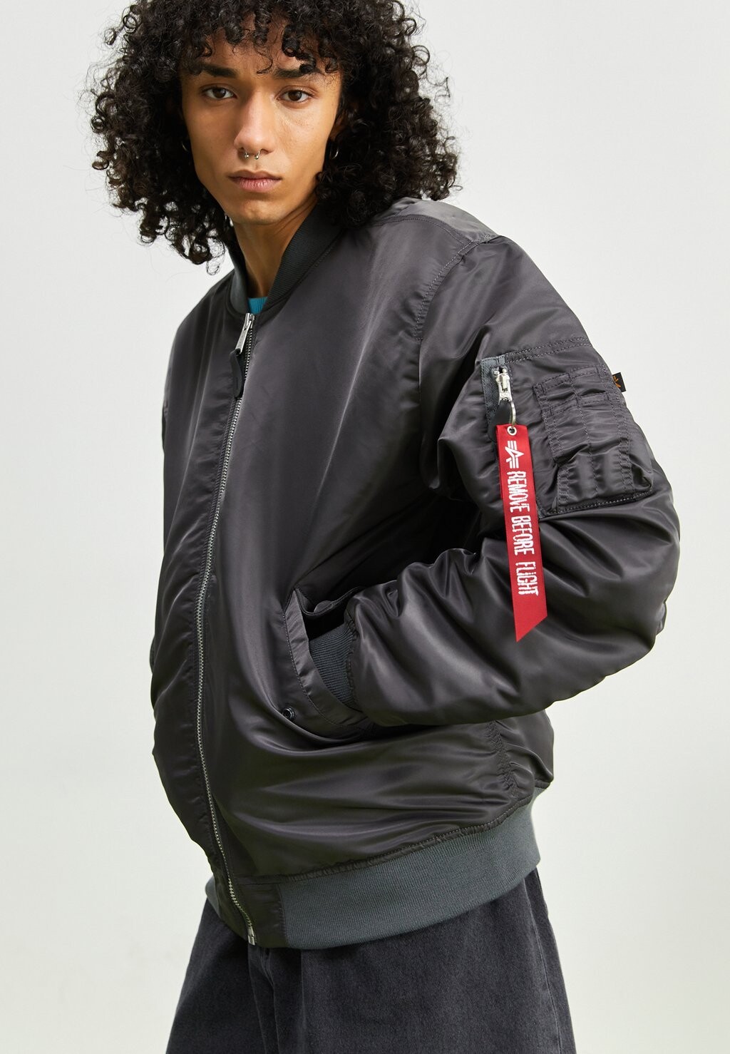 

Бомбер Alpha Industries, Серый, Бомбер Alpha Industries