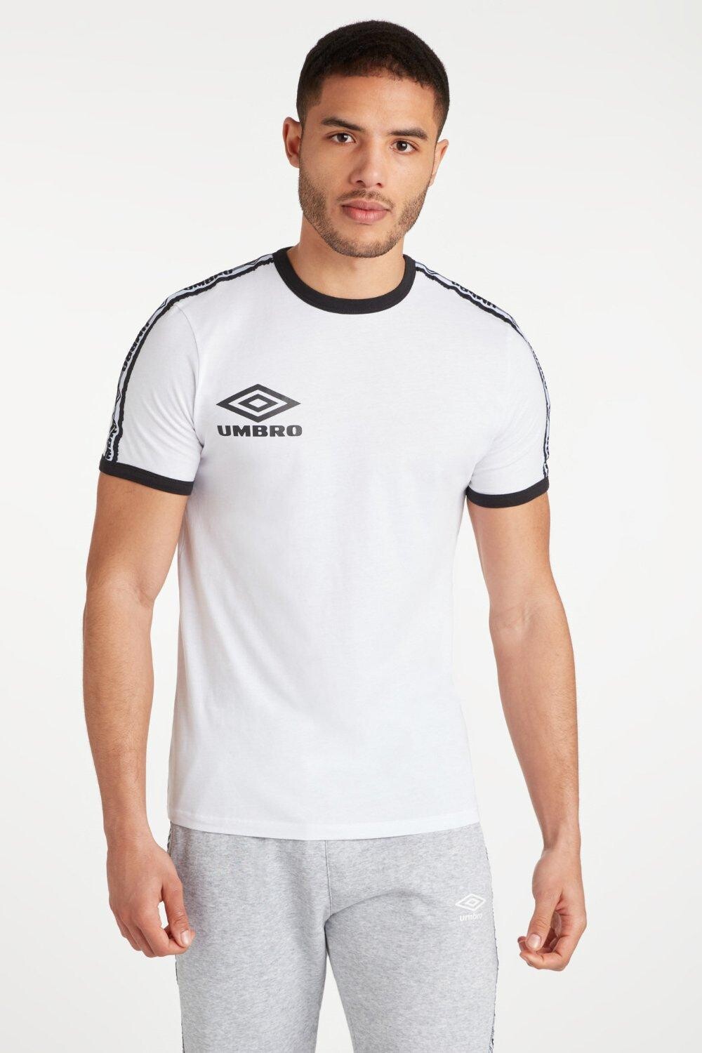 

футболка со звонком Umbro, черный