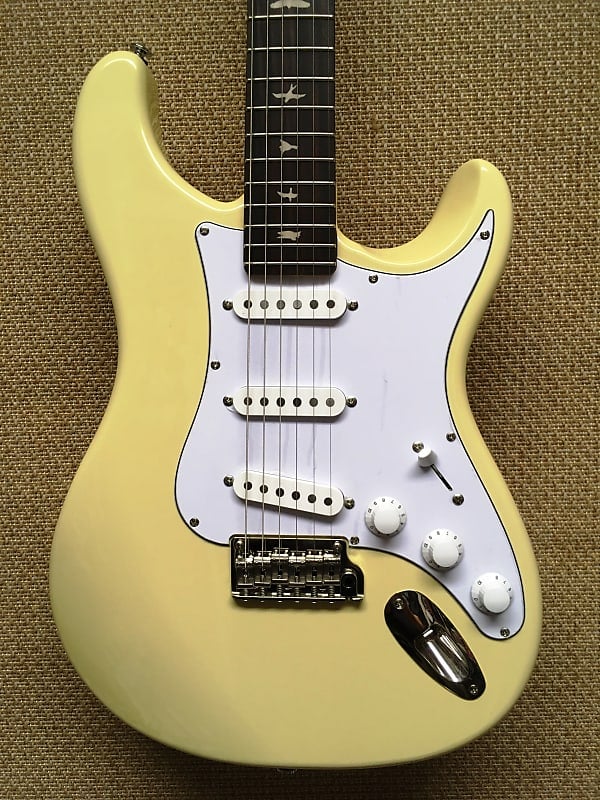 

Электрогитара In Stock: New PRS SE Silver Sky Electric Guitar Present Moon White, Bolt-On, John Mayer, Bag.