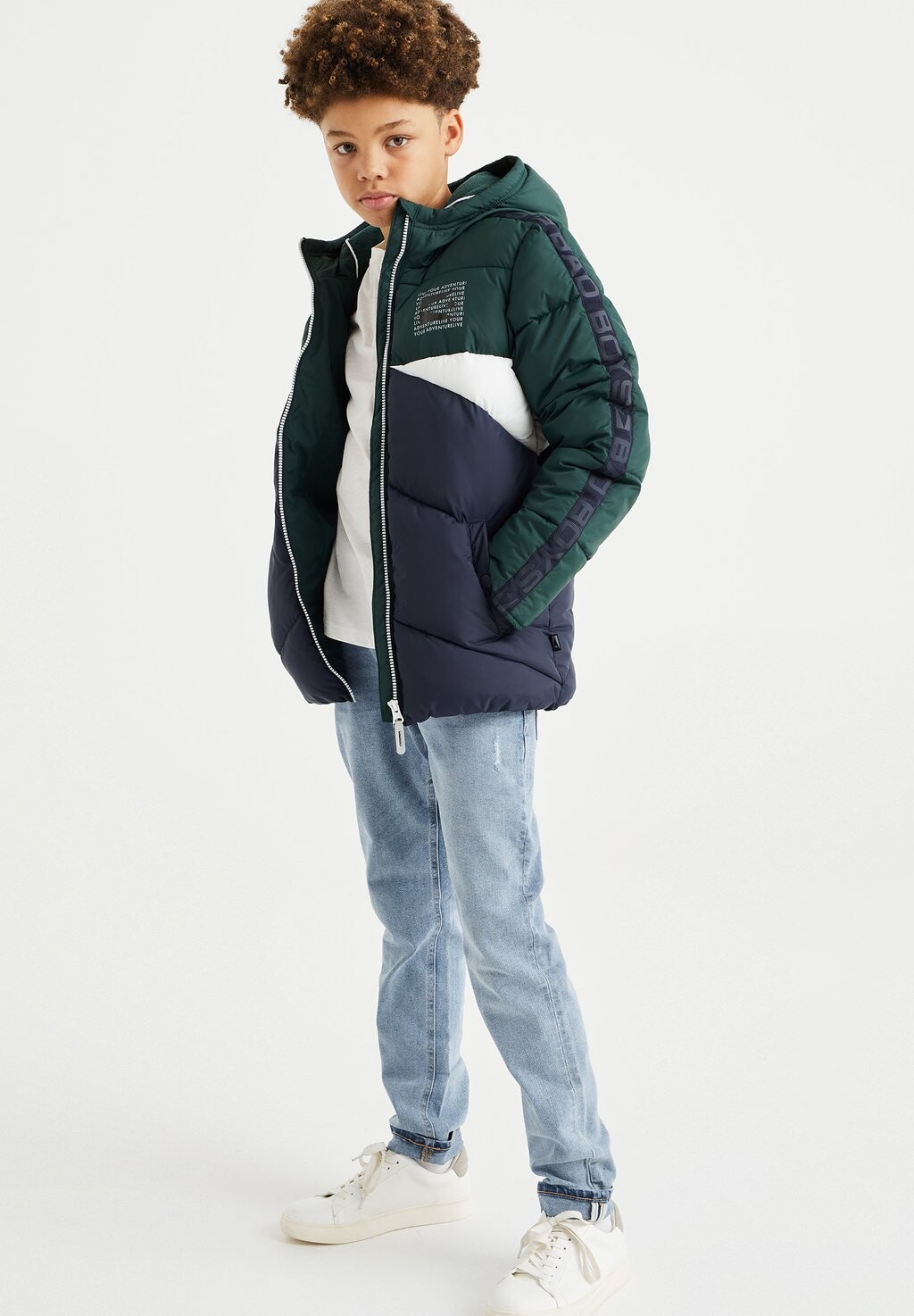 

Зимнее пальто MIDDELLANGE MET COLOURBLOCK WE Fashion, цвет green