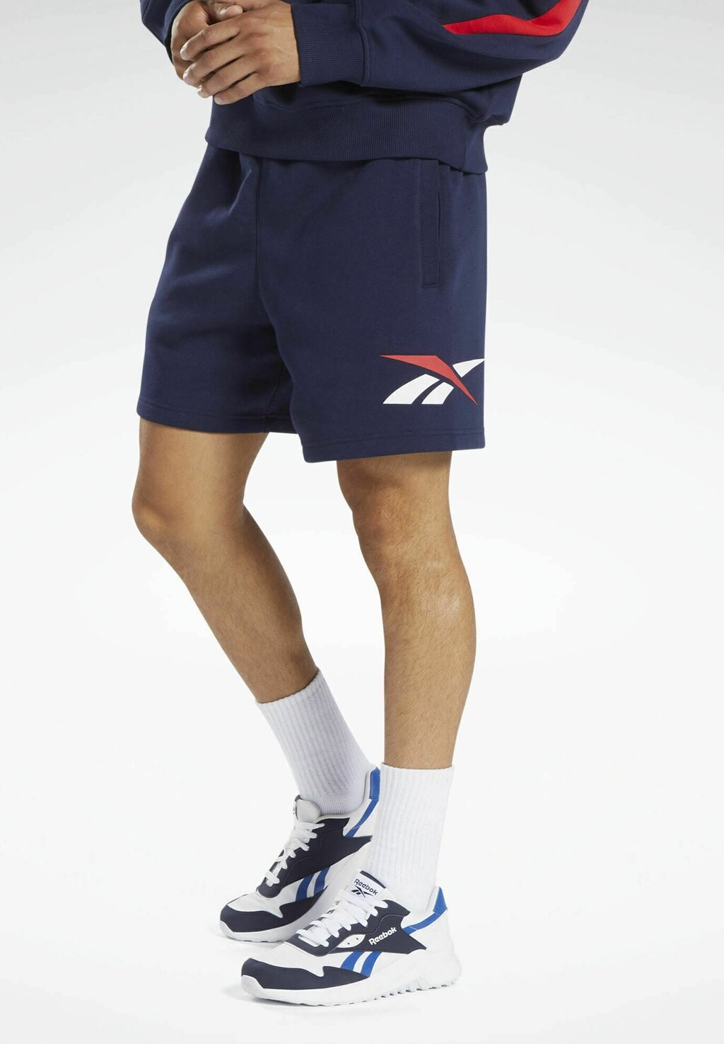 

Спортивные шорты Reebok