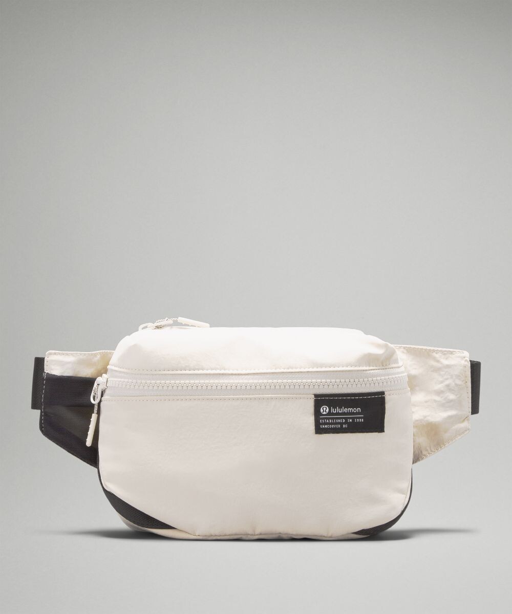 

Поясная сумка Clean Lines 2л Lululemon, белый