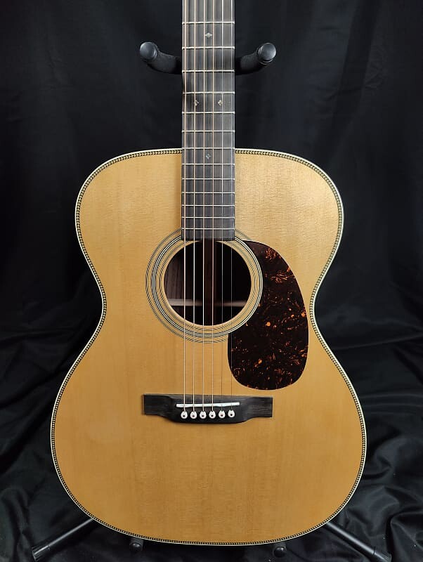 

Акустическая гитара Martin 000-28 Acoustic Guitar - Natural