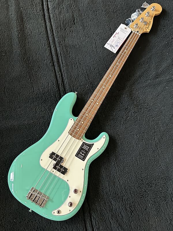 

Басс гитара Fender Player Precision Bass PF Sea Foam Green #MX23056600 8 lbs 11.9 oz.