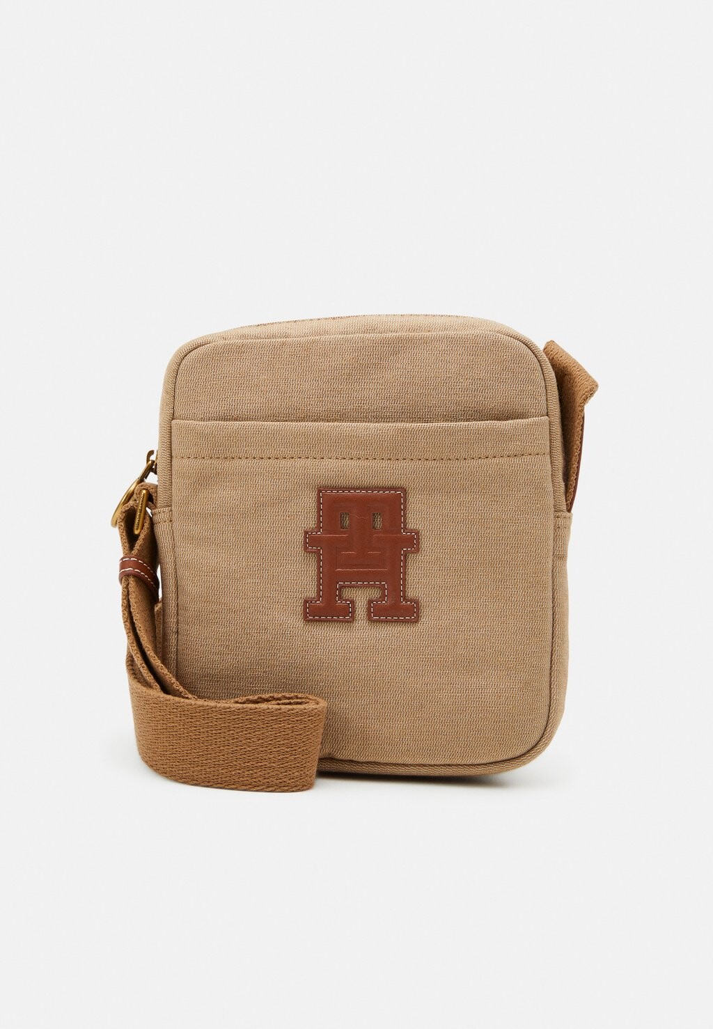 

Сумка через плечо Tommy Hilfiger