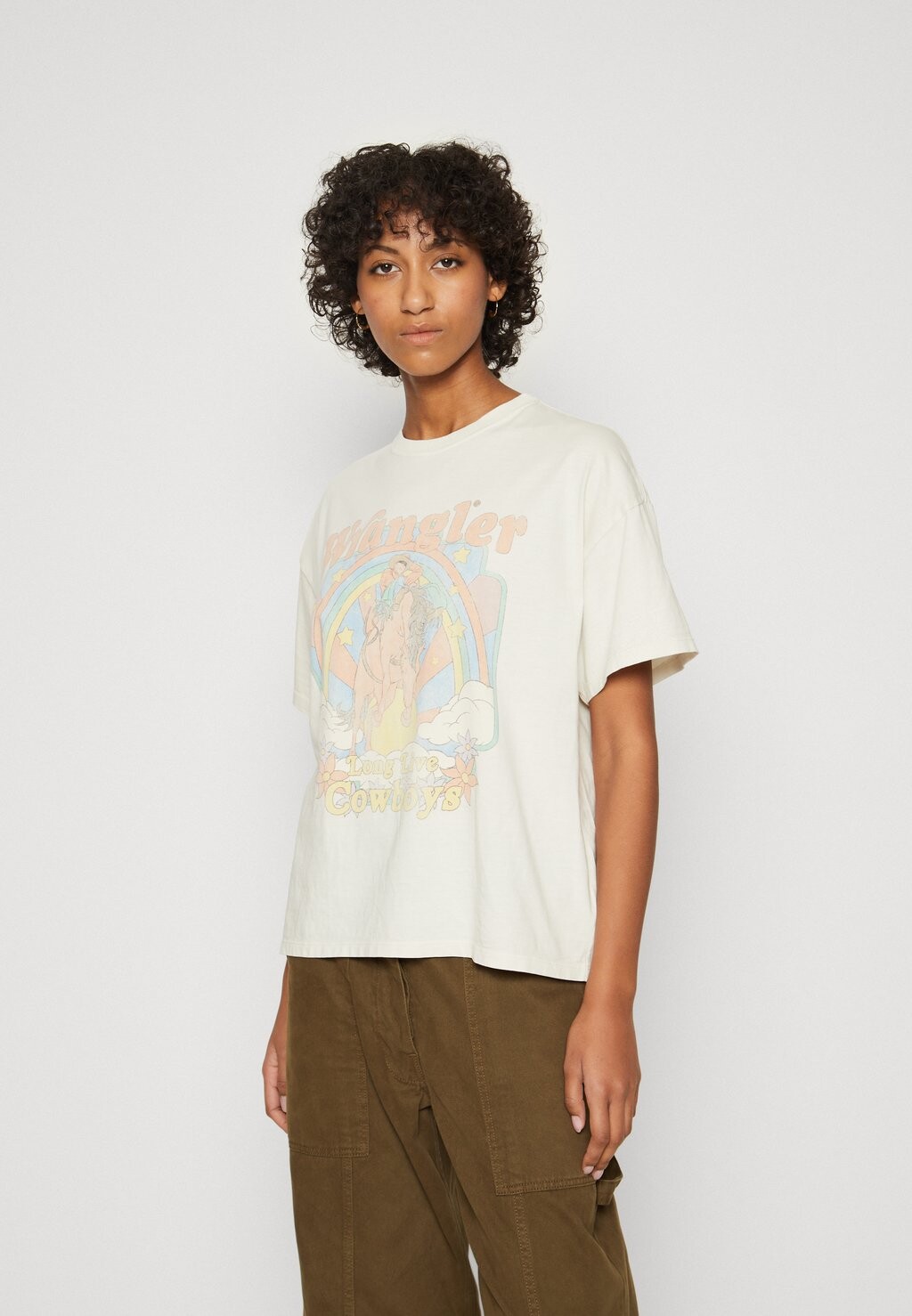 

Футболка с принтом GIRLFRIEND TEE Wrangler, цвет vintage white