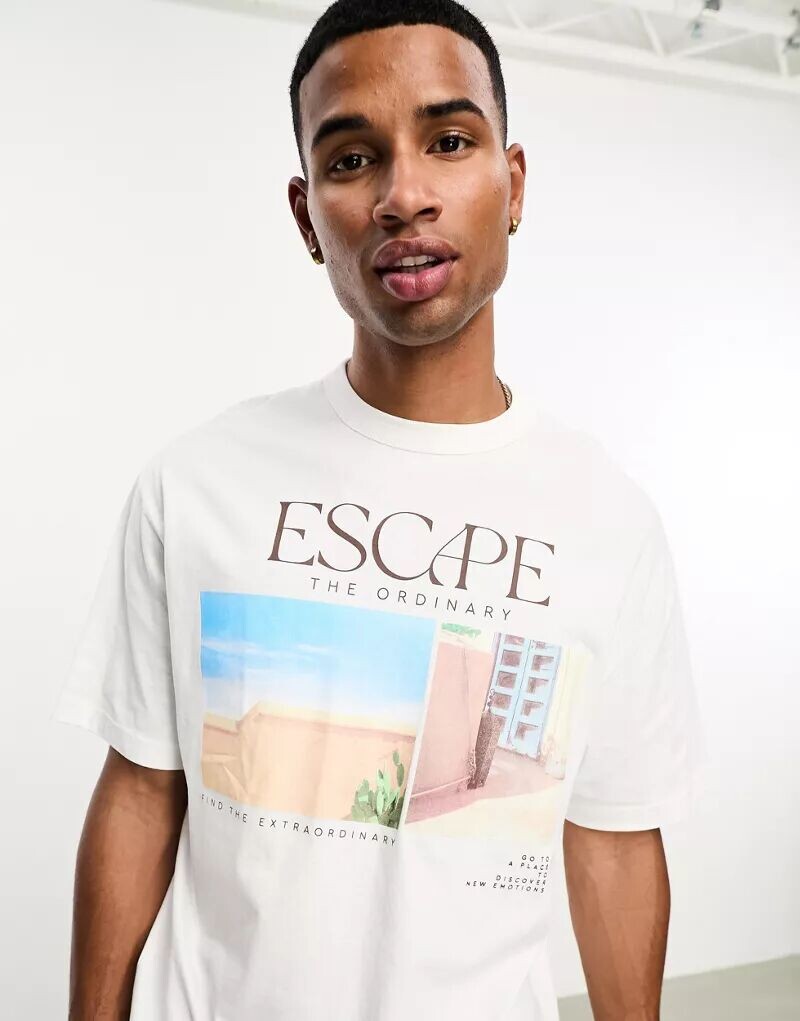 

Белая футболка Bershka с принтом «Escape»