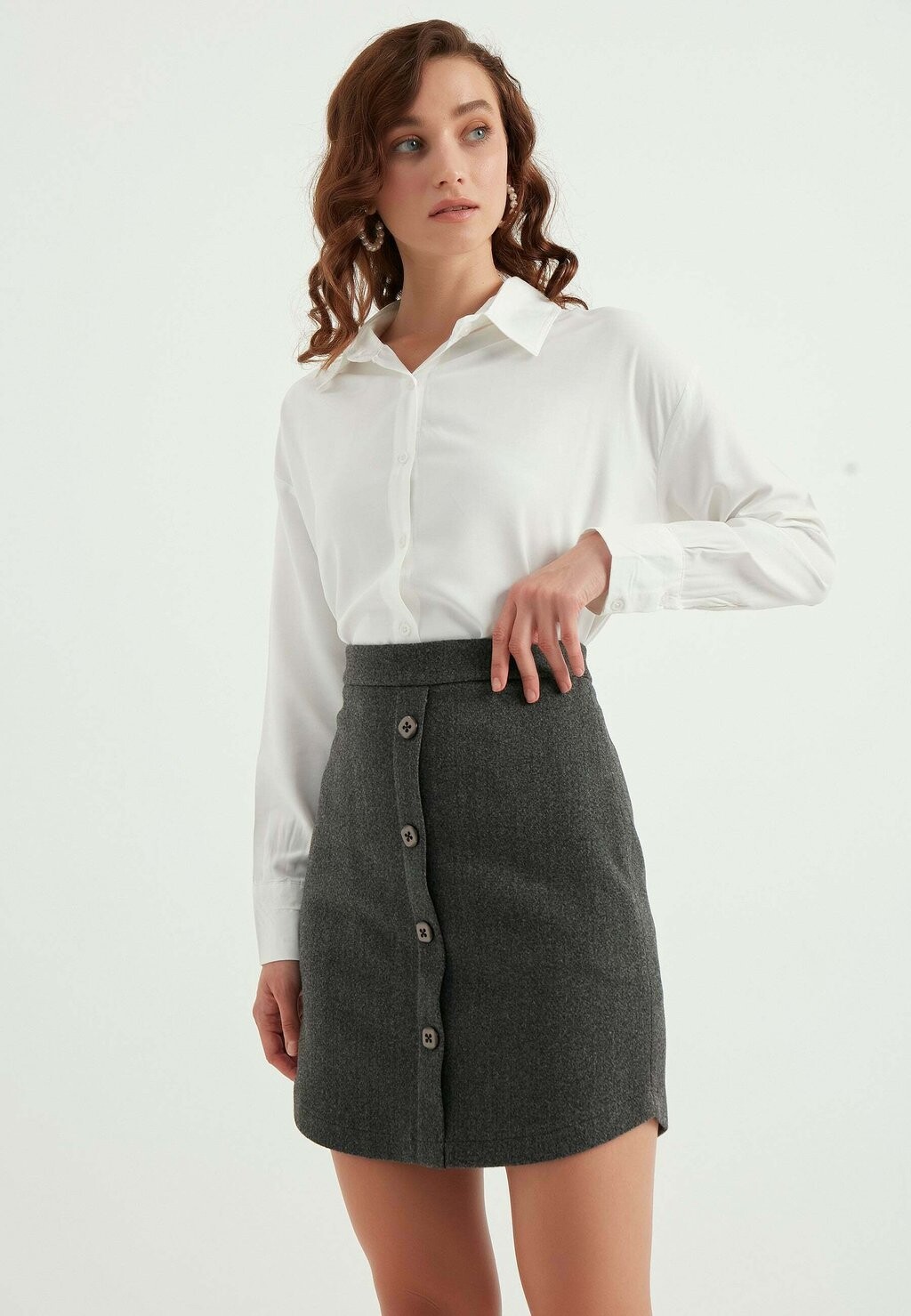 

Мини-юбка BUTTON DETAILED SKIRT Herita, цвет dark grey