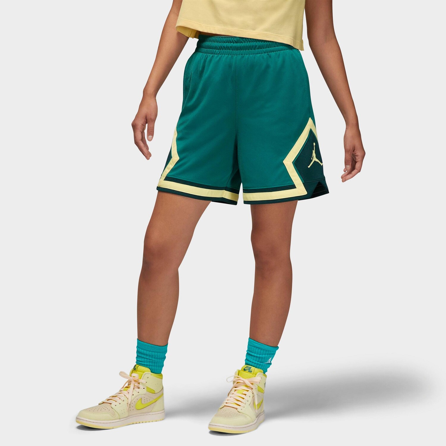 

Женские шорты Jordan Sport Diamond, зеленый