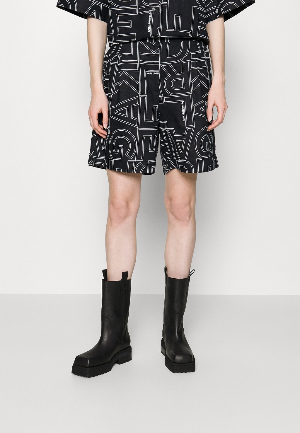 

Шорты KARL LAGERFELD, черно-белый