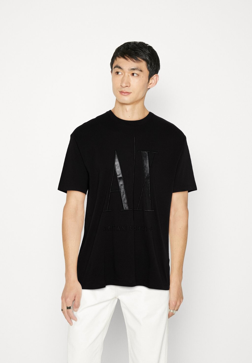 

Футболка с принтом Armani Exchange, черный