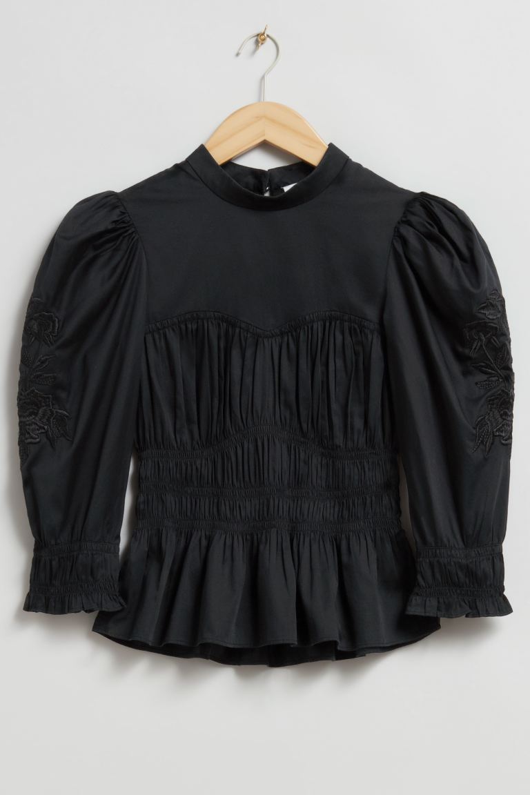 Блуза с пышными рукавами и баской и другие истории H&M, черный женская блузка туника с воротником стойкой и рукавами фонариками
