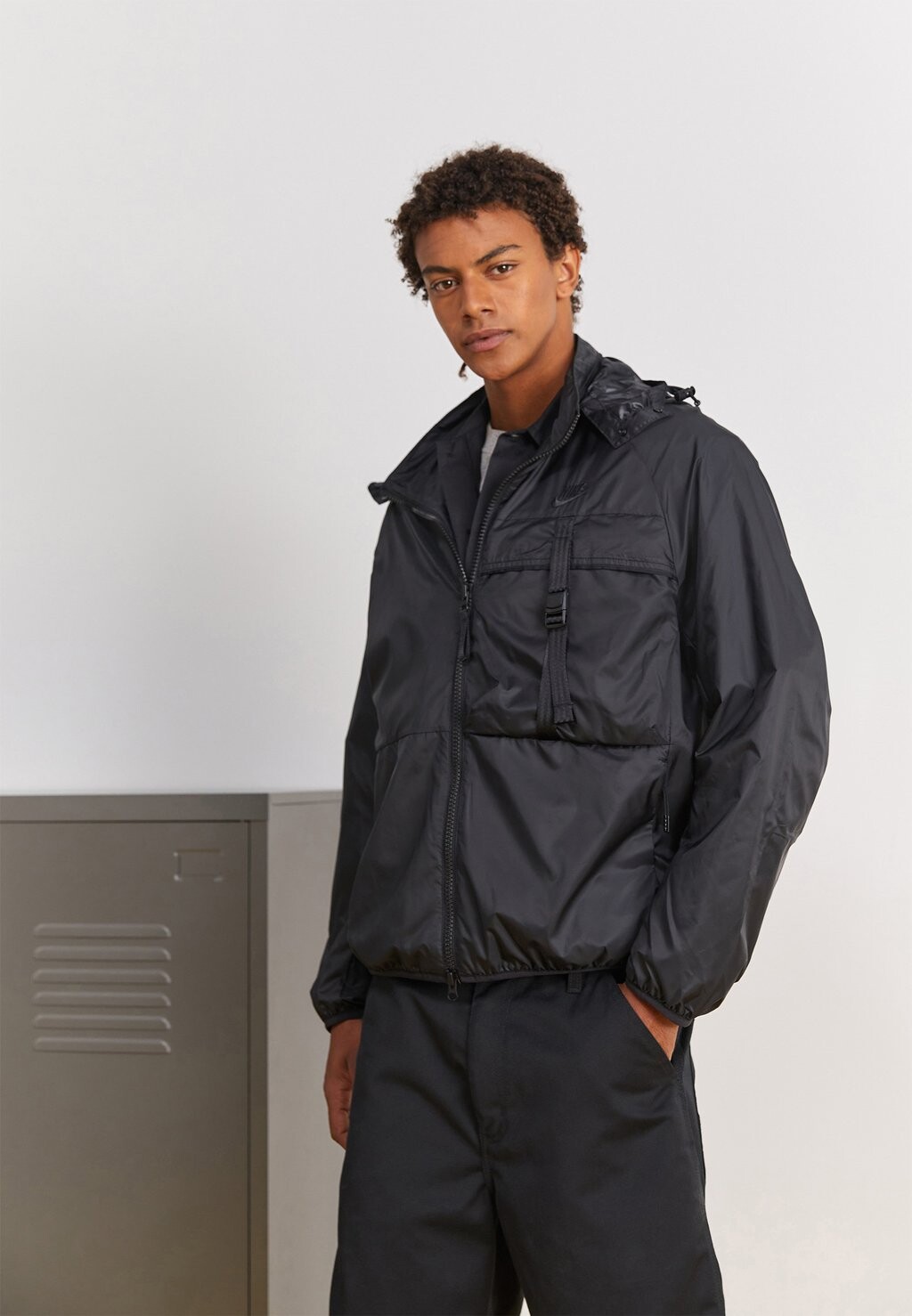

Куртка мелкая Nike, цвет black