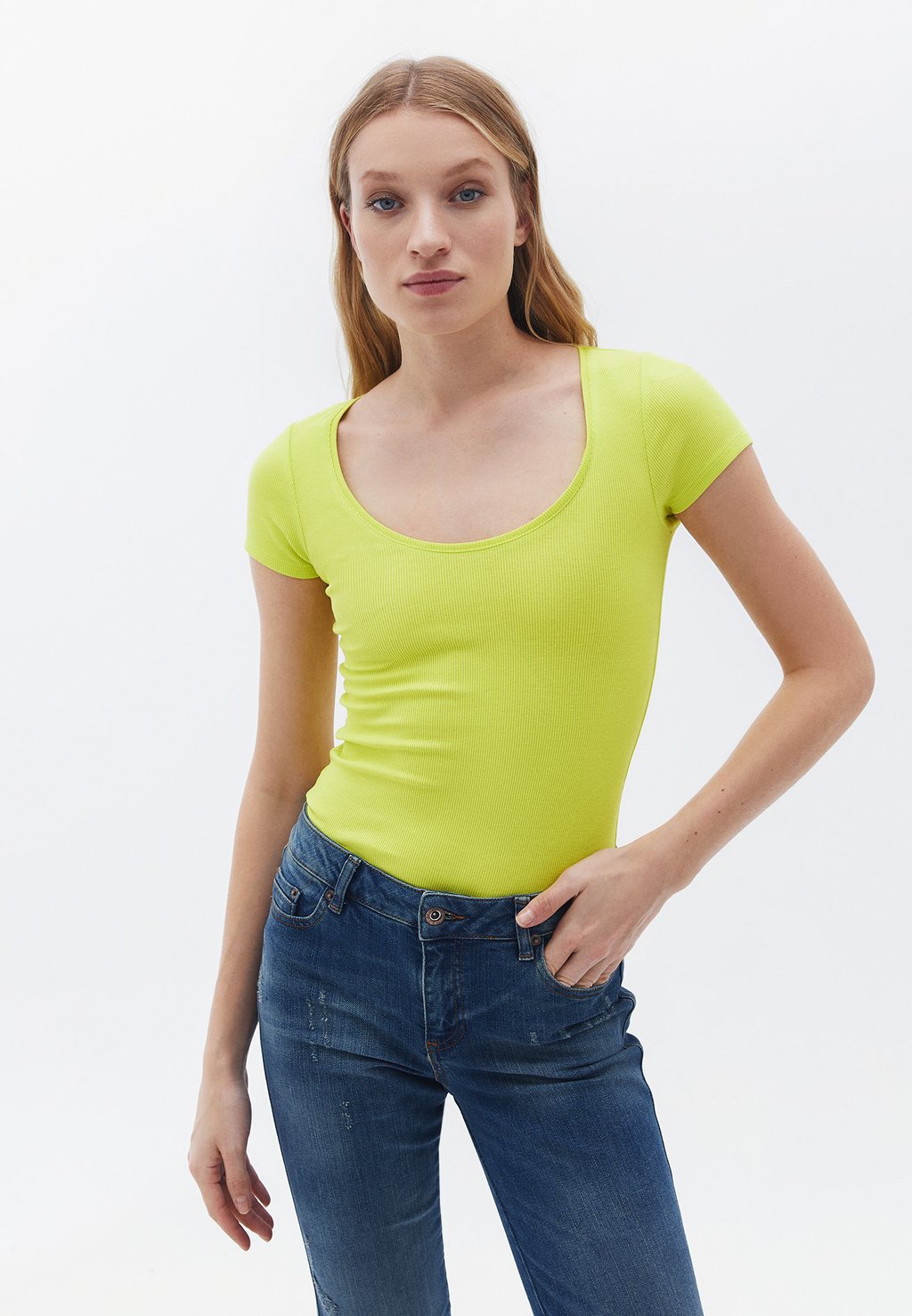 Базовая футболка OXXO блузка рубашка yasprima цвет evening primrose