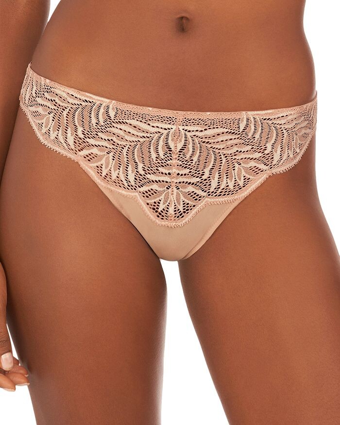 

Пышные кружевные стринги спереди Natori