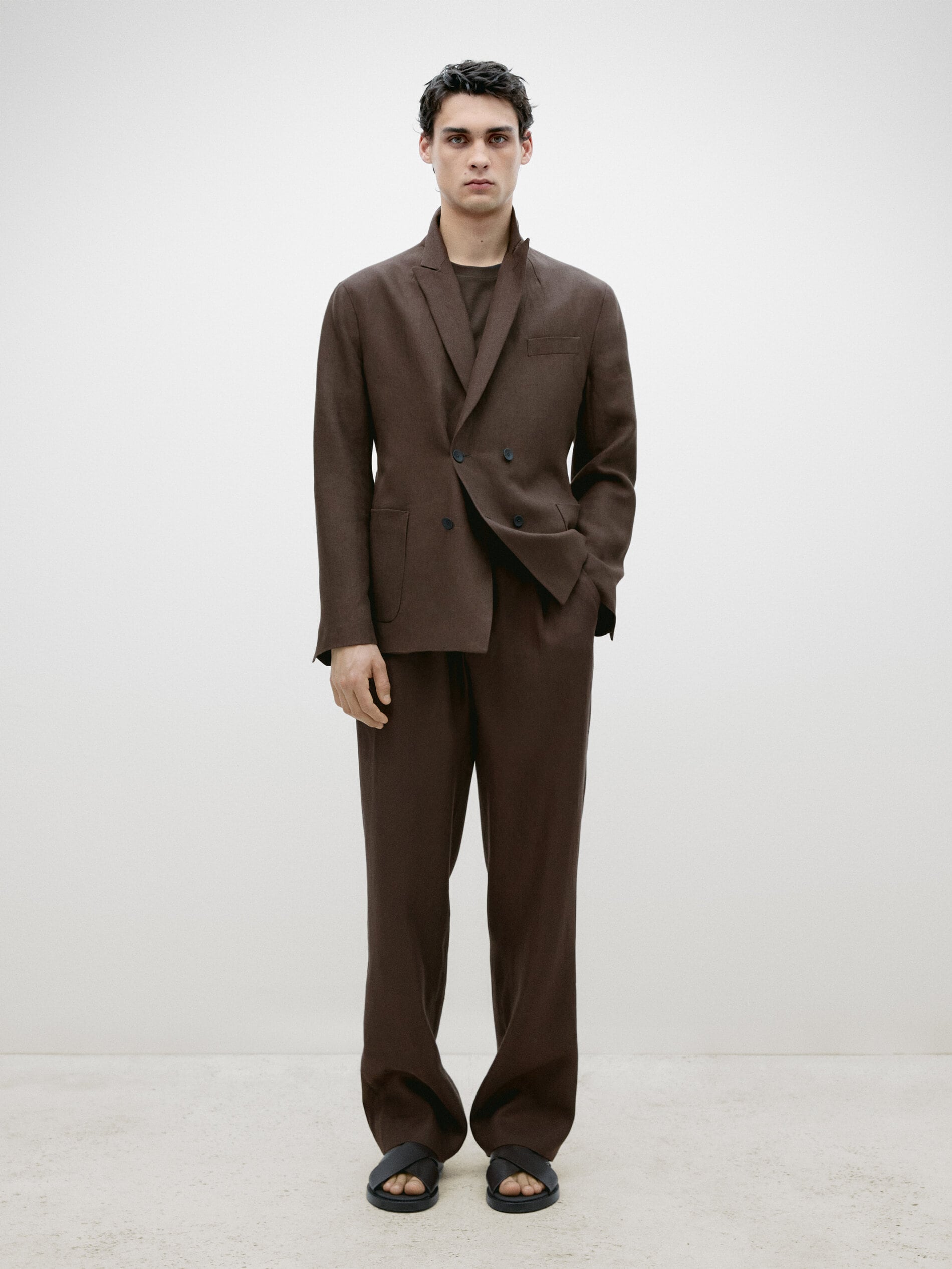 цена Двубортный льняной костюмный пиджак Massimo Dutti, коричневый