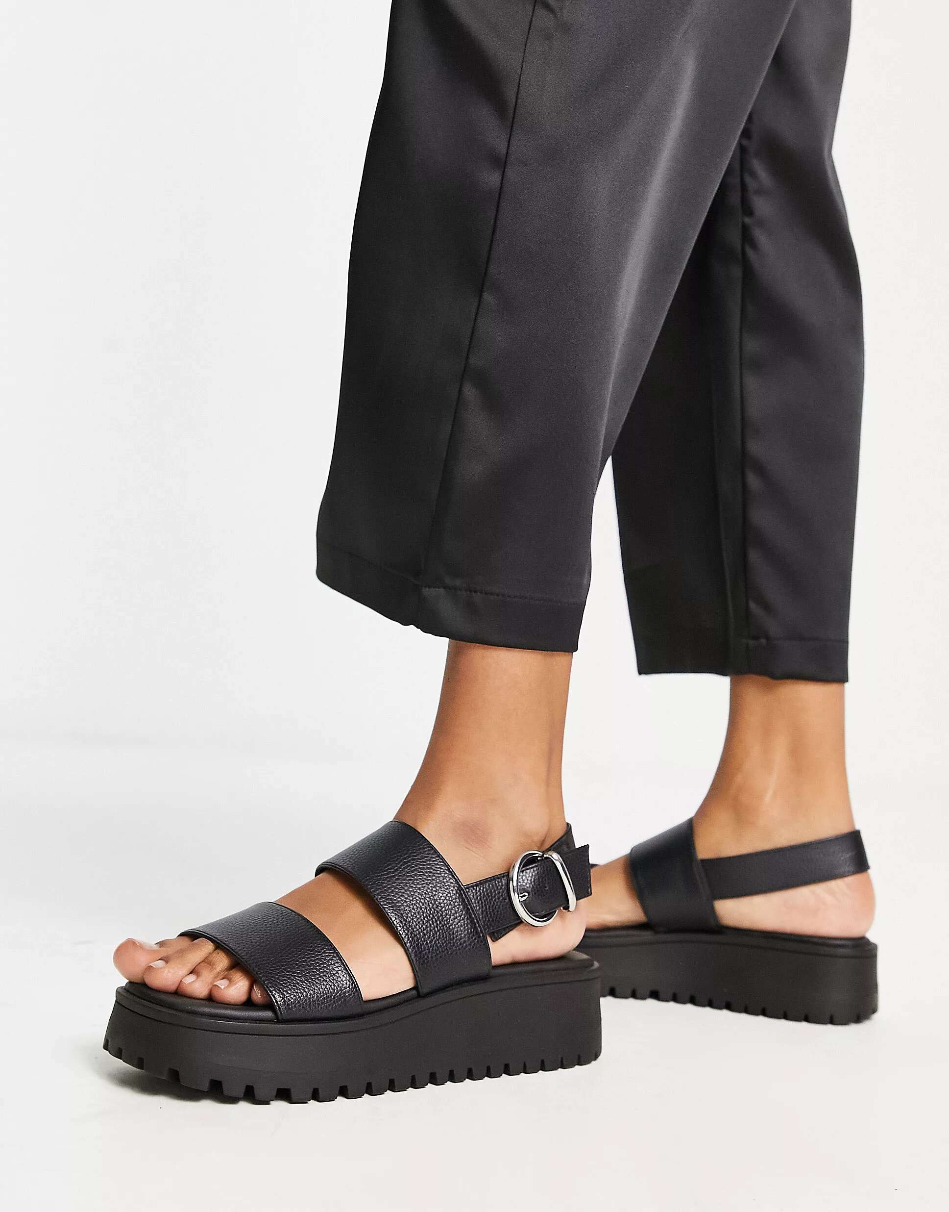 Черные двухсекционные сандалии Schuh Tanya двухсекционные модельные сандалии paycee style