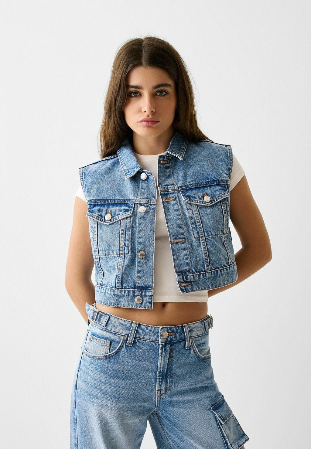 

Жилет Bershka, светло-синий