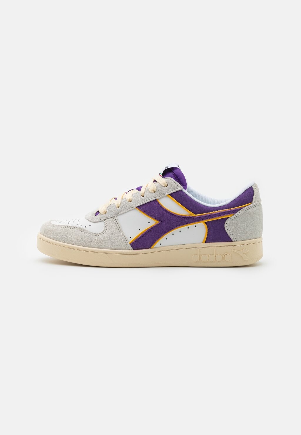 

Кроссовки Diadora
