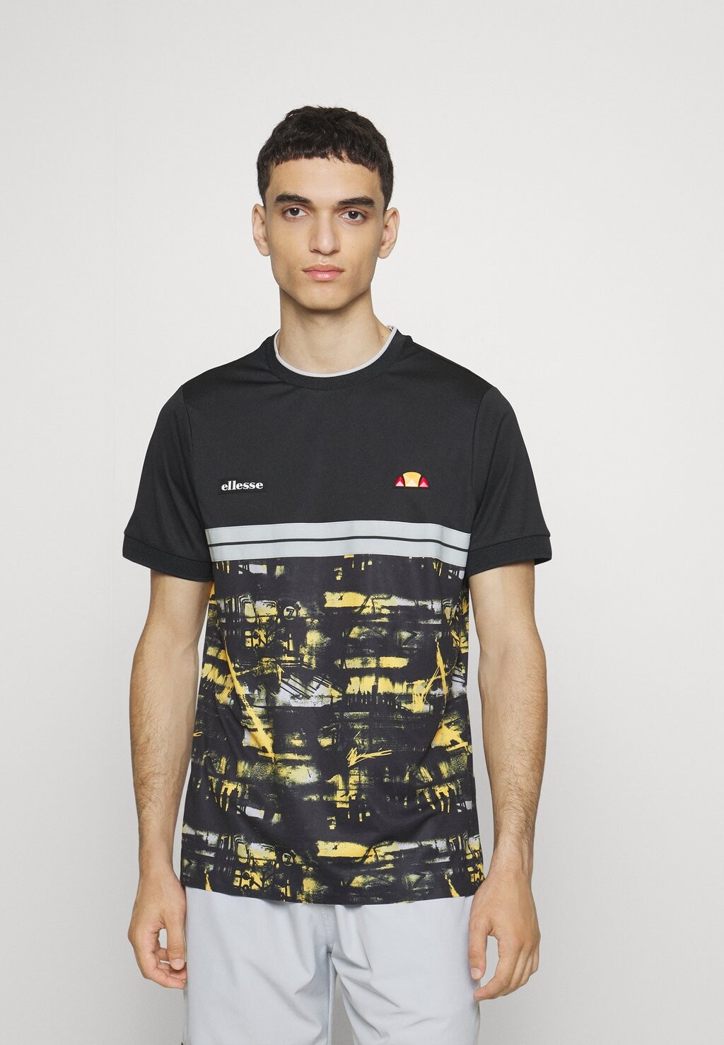 

Футболка с принтом VERNON TEE Ellesse, черный