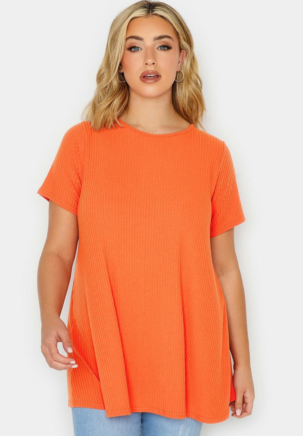 

Базовая футболка Yours Clothing