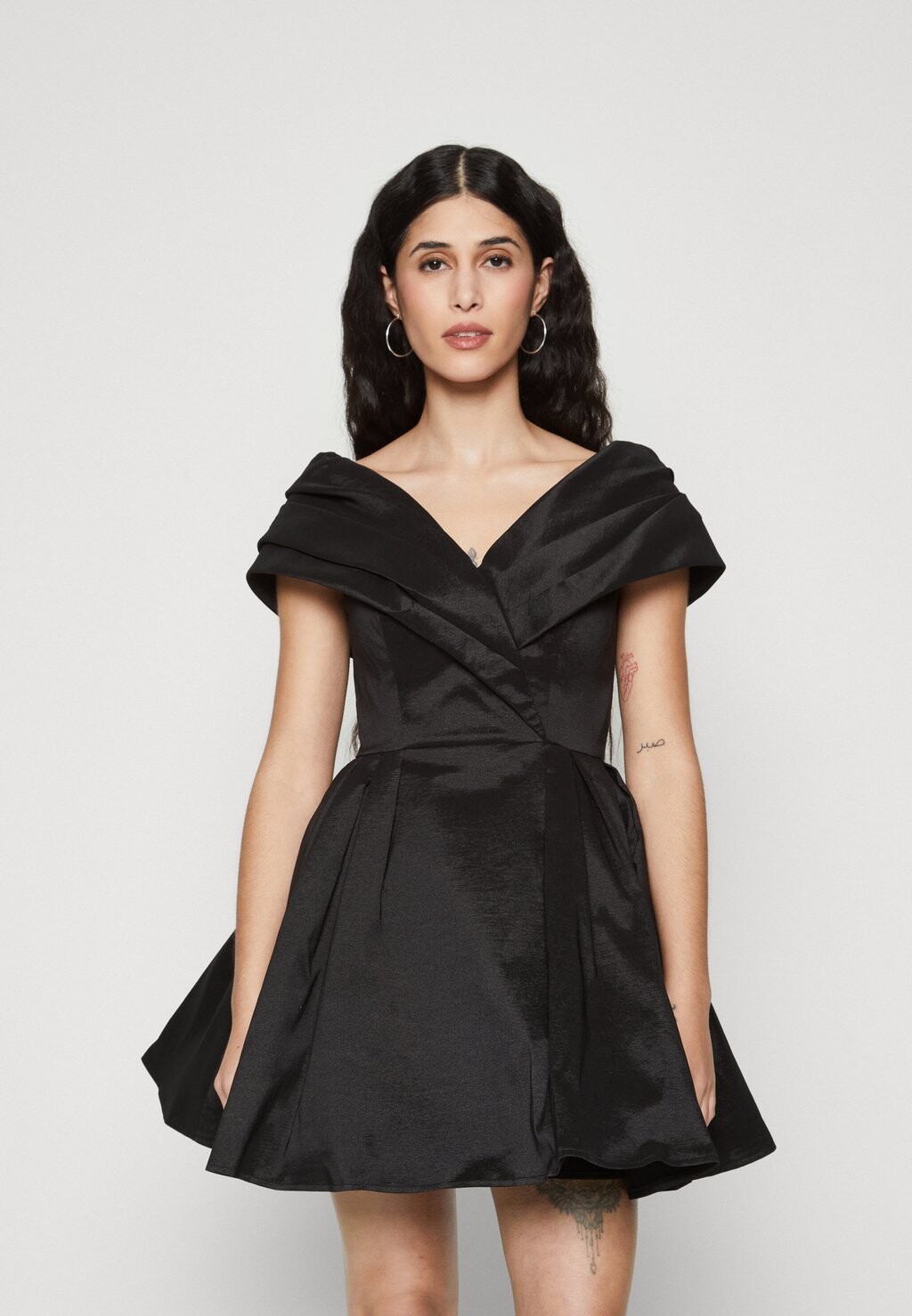 

Коктейльное платье BELLE Jarlo Petite, черный