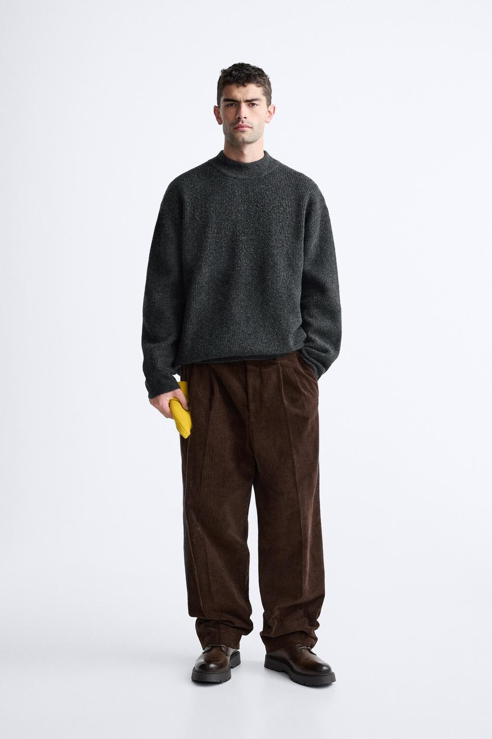 

Свитер из ткани в клетку ZARA, древесный уголь