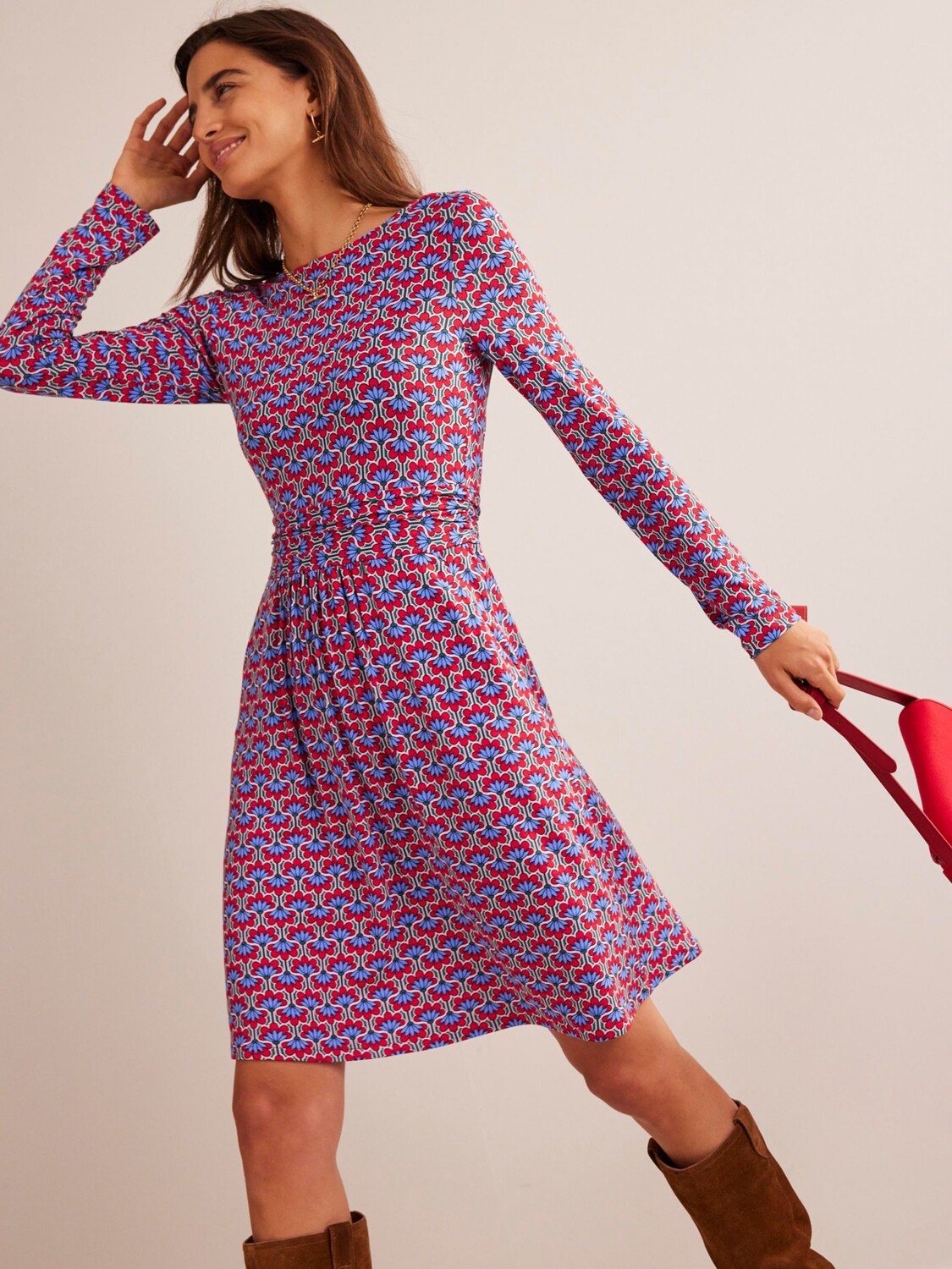 

Платье Boden Abigail Geo Petal Ecovero, Hot Pepper Geo Petal