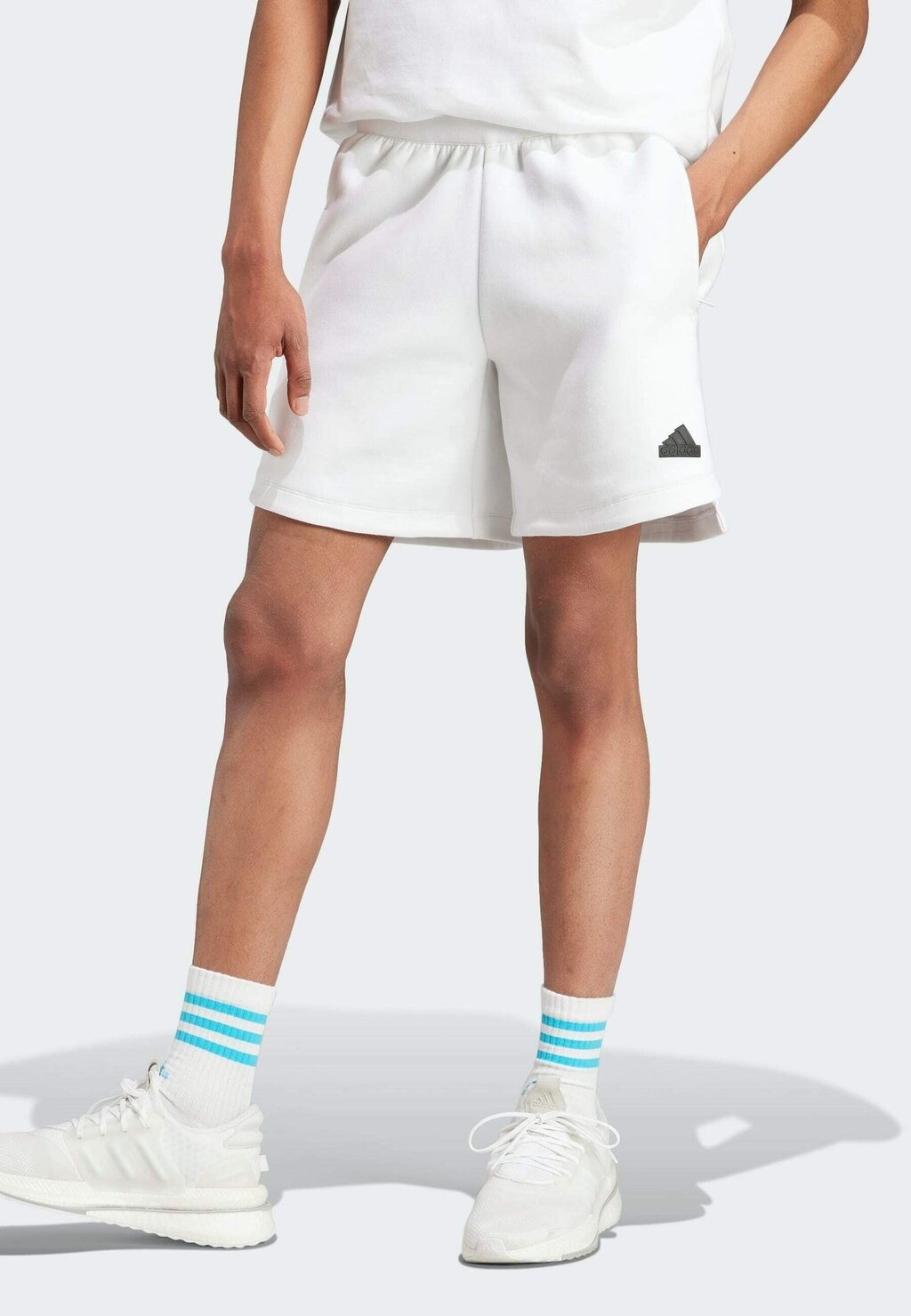 

Спортивные шорты Z.N.E. PREMIUM adidas Sportswear, белый