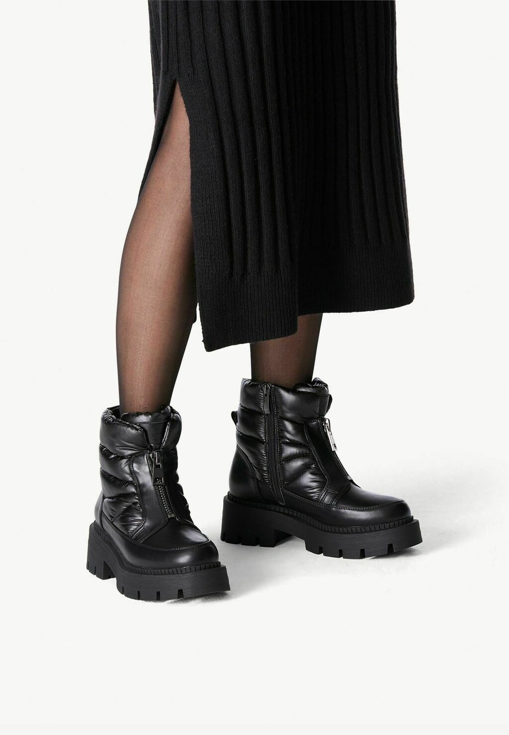 

Ботинки для снега Tamaris, цвет black