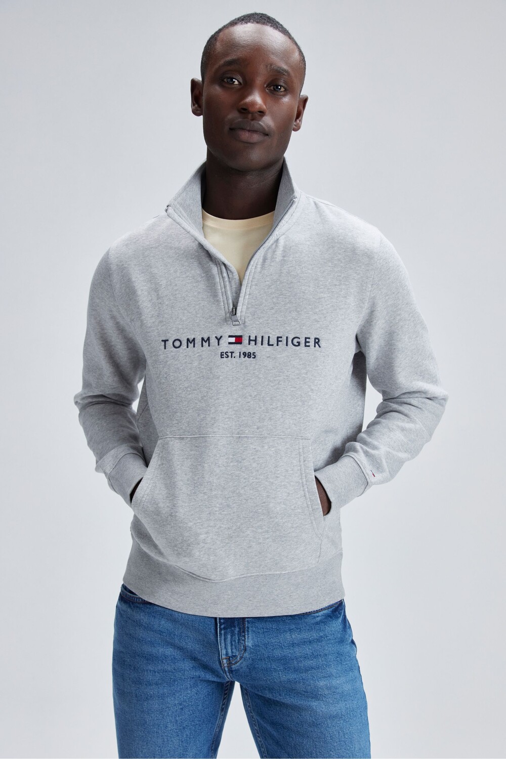 

Серый свитер с водолазкой и логотипом Tommy Hilfiger, серый