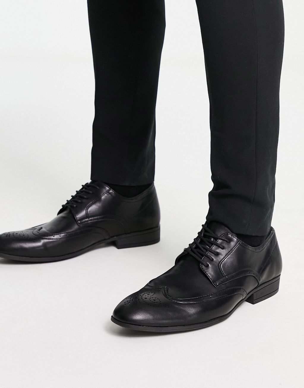

Черные однотонные броги New Look