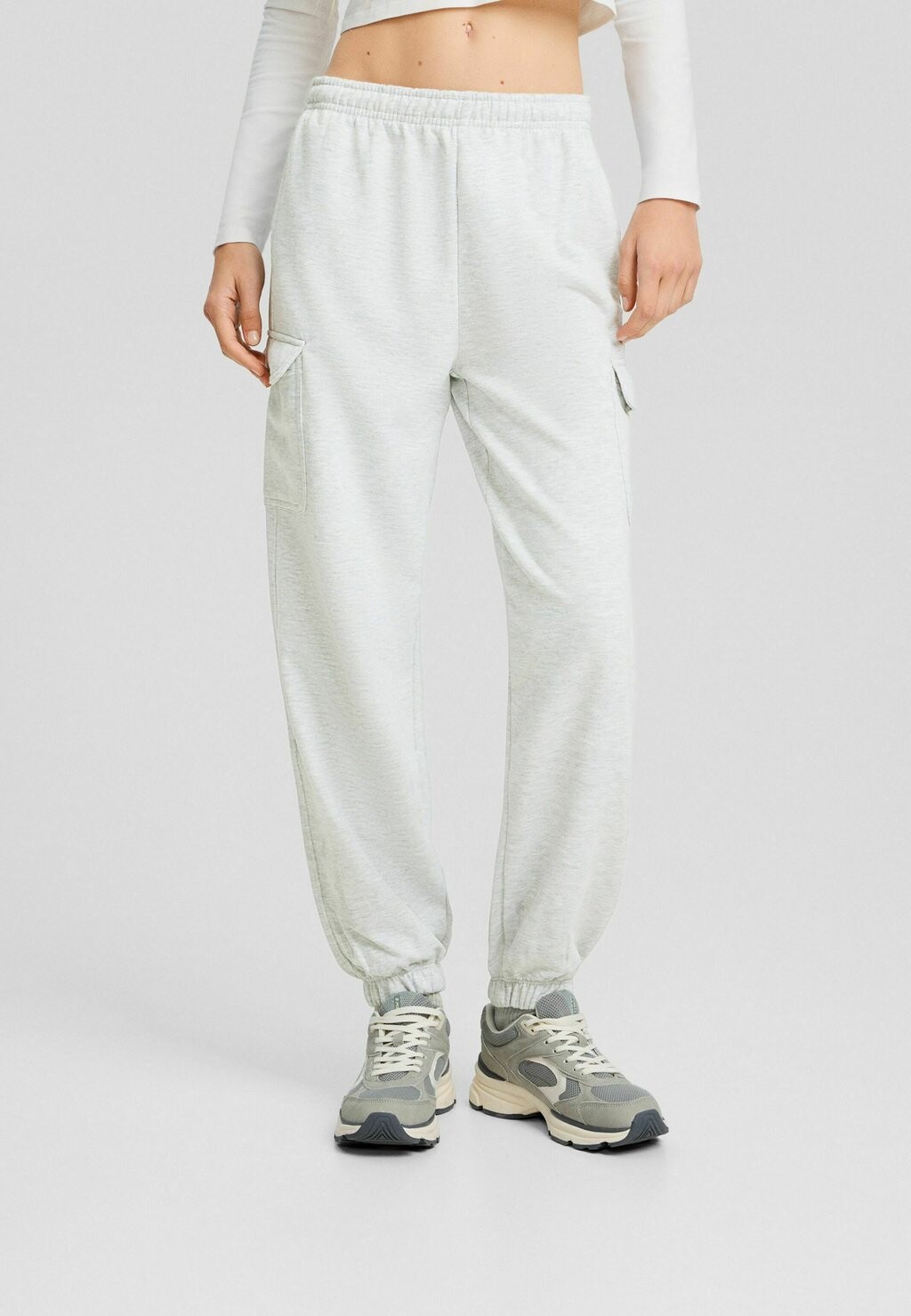 

Спортивные брюки Plush And Detail Jogger Bershka, цвет mottled grey