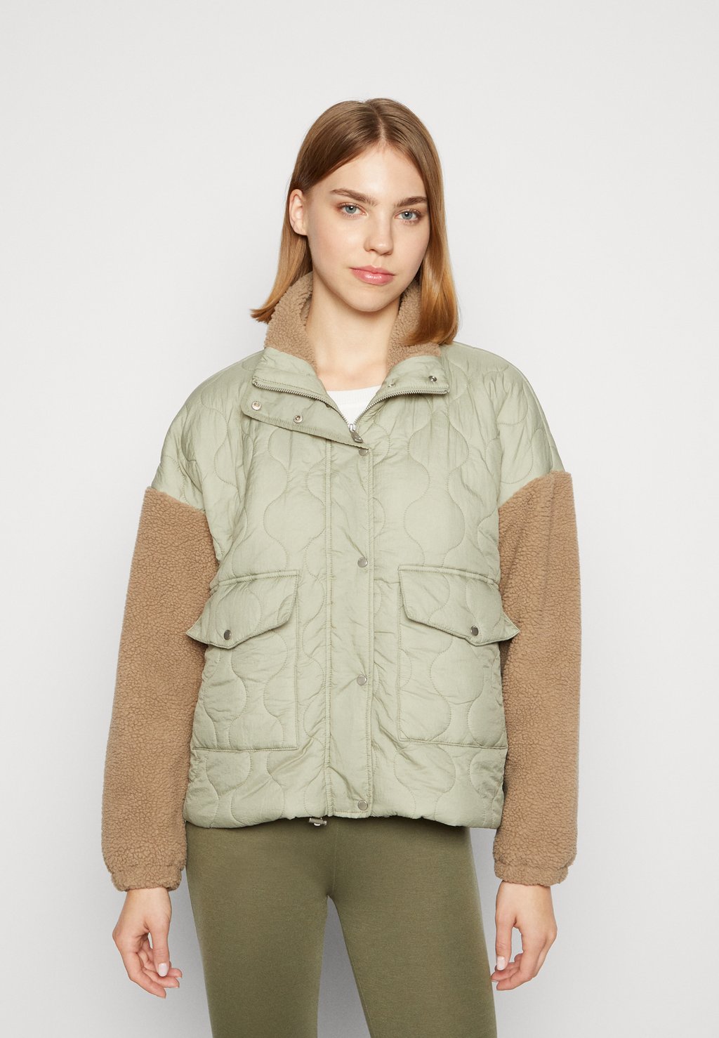 Межсезонная куртка Onlthale Стеганая Куртка ONLY, цвет seagrass detail цена и фото