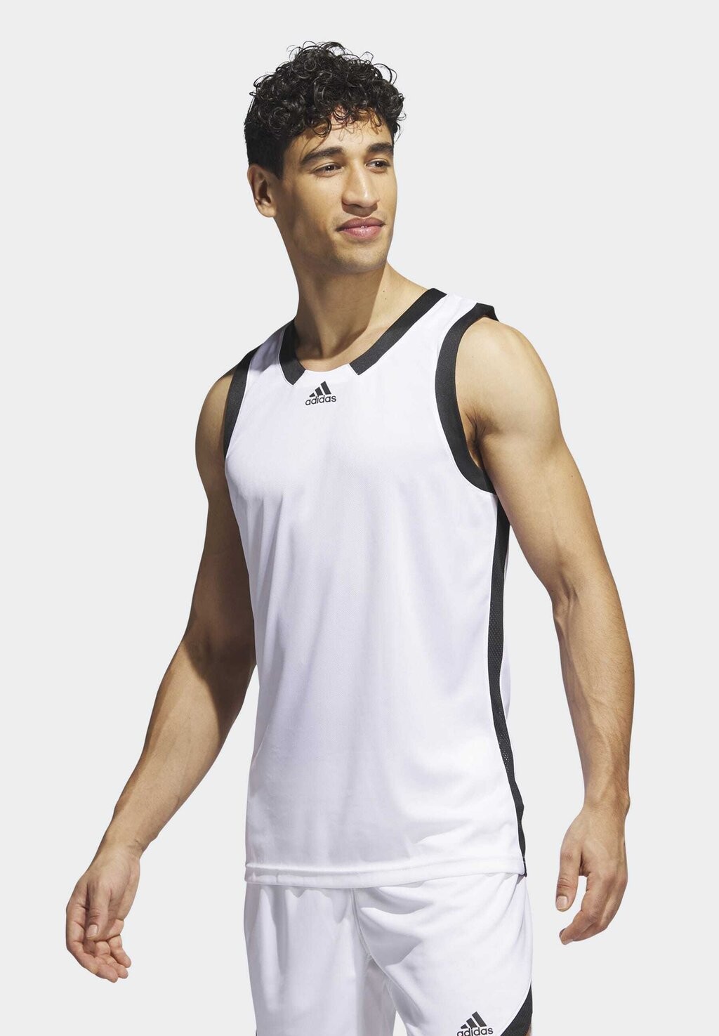 

Топ Icon Squad Adidas, цвет white black
