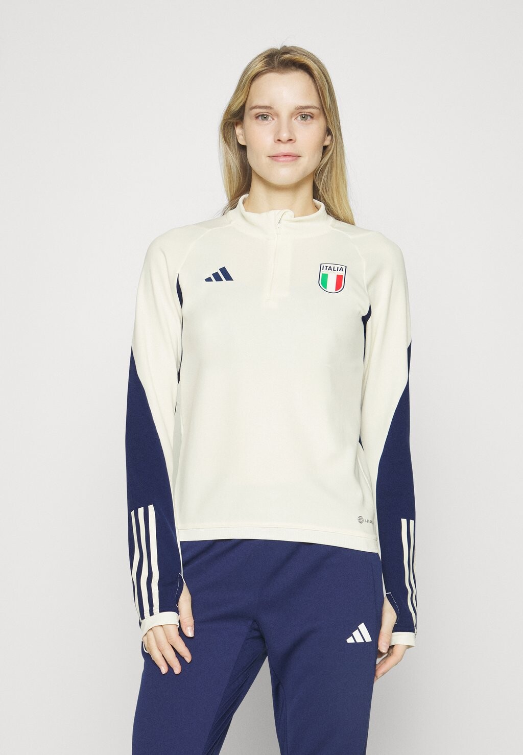 

Спортивная футболка Adidas, молочный, Серый
