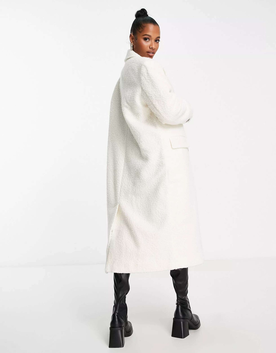 

Кремовое пальто-букле ASOS DESIGN Petite, Бежевый
