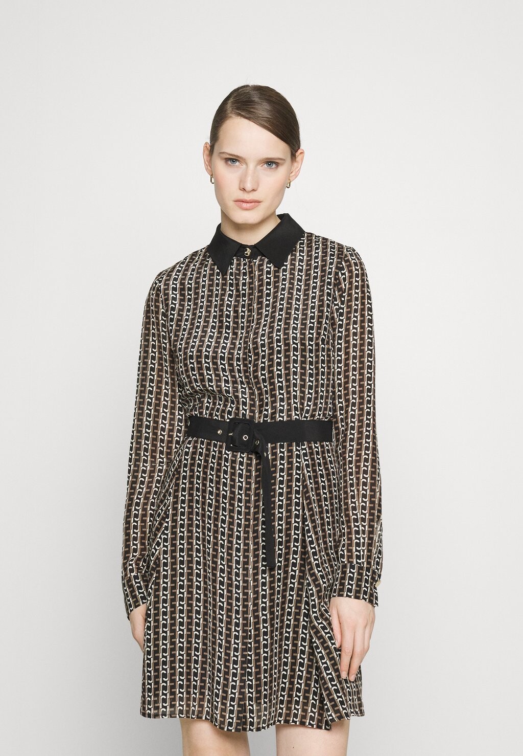 

Элегантное платье Black Chain ​​Belt Chemisier Dress LIU JO, черный