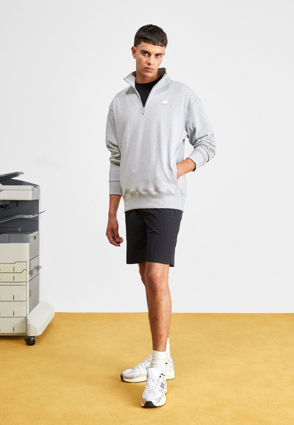 

Толстовка New Balance, серый