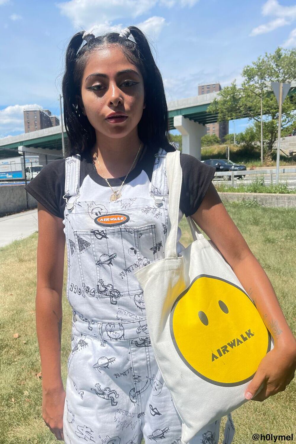

Мужская большая сумка Airwalk Happy Face Forever 21, белый