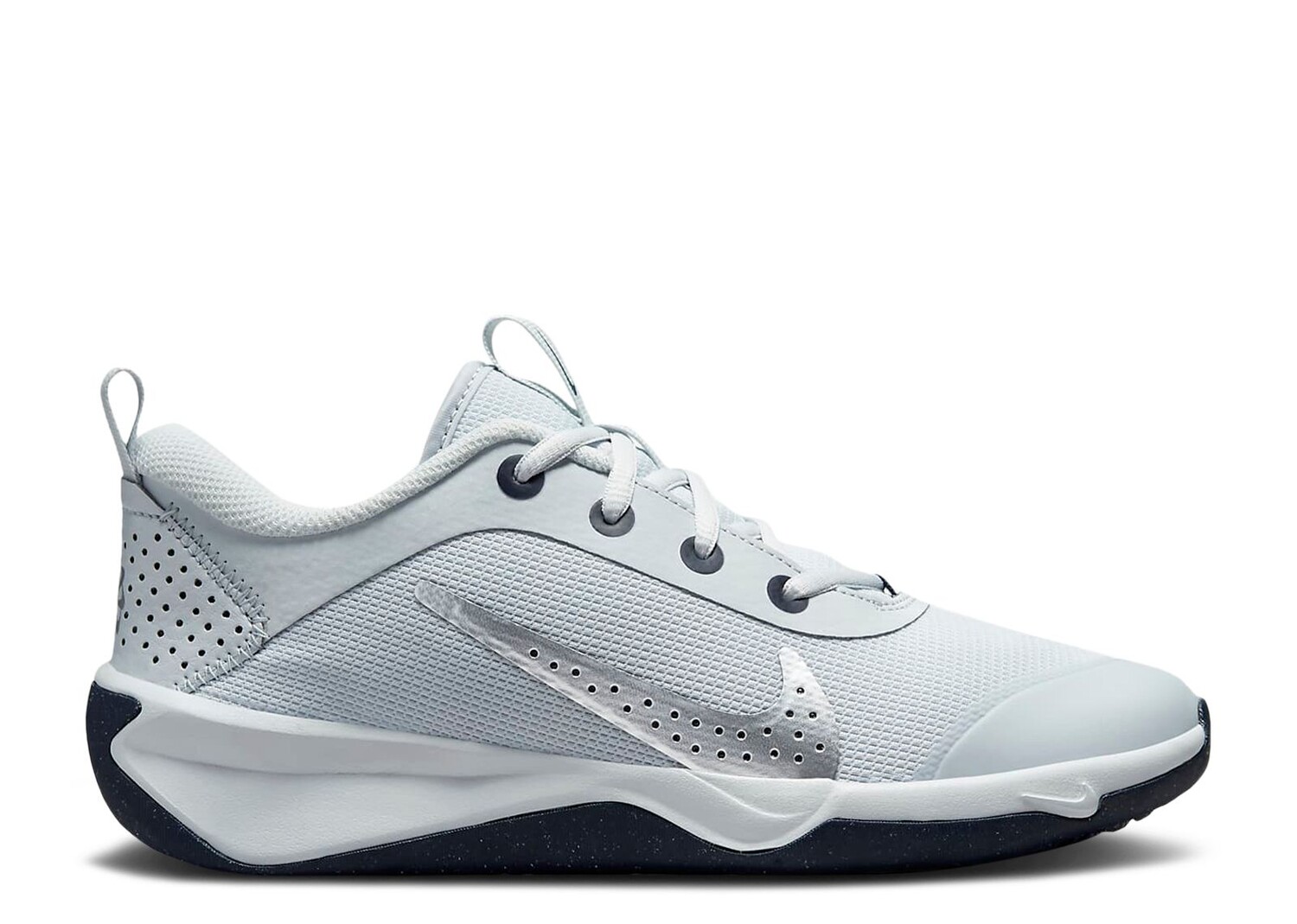 

Кроссовки Nike Omni Multi-Court Gs 'Pure Platinum Metallic Silver', серый