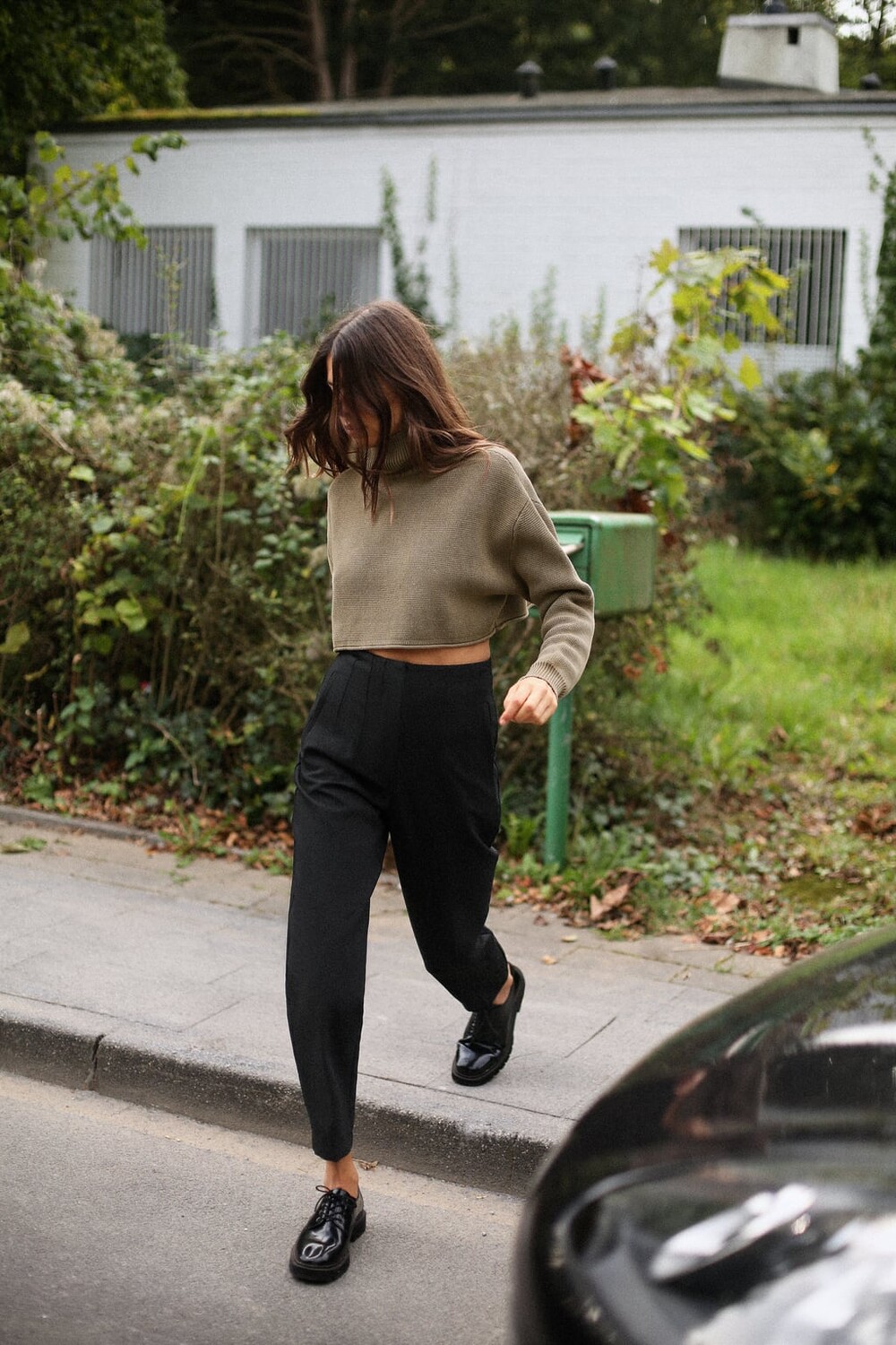 

Брюки с высокой талией ZARA, черный