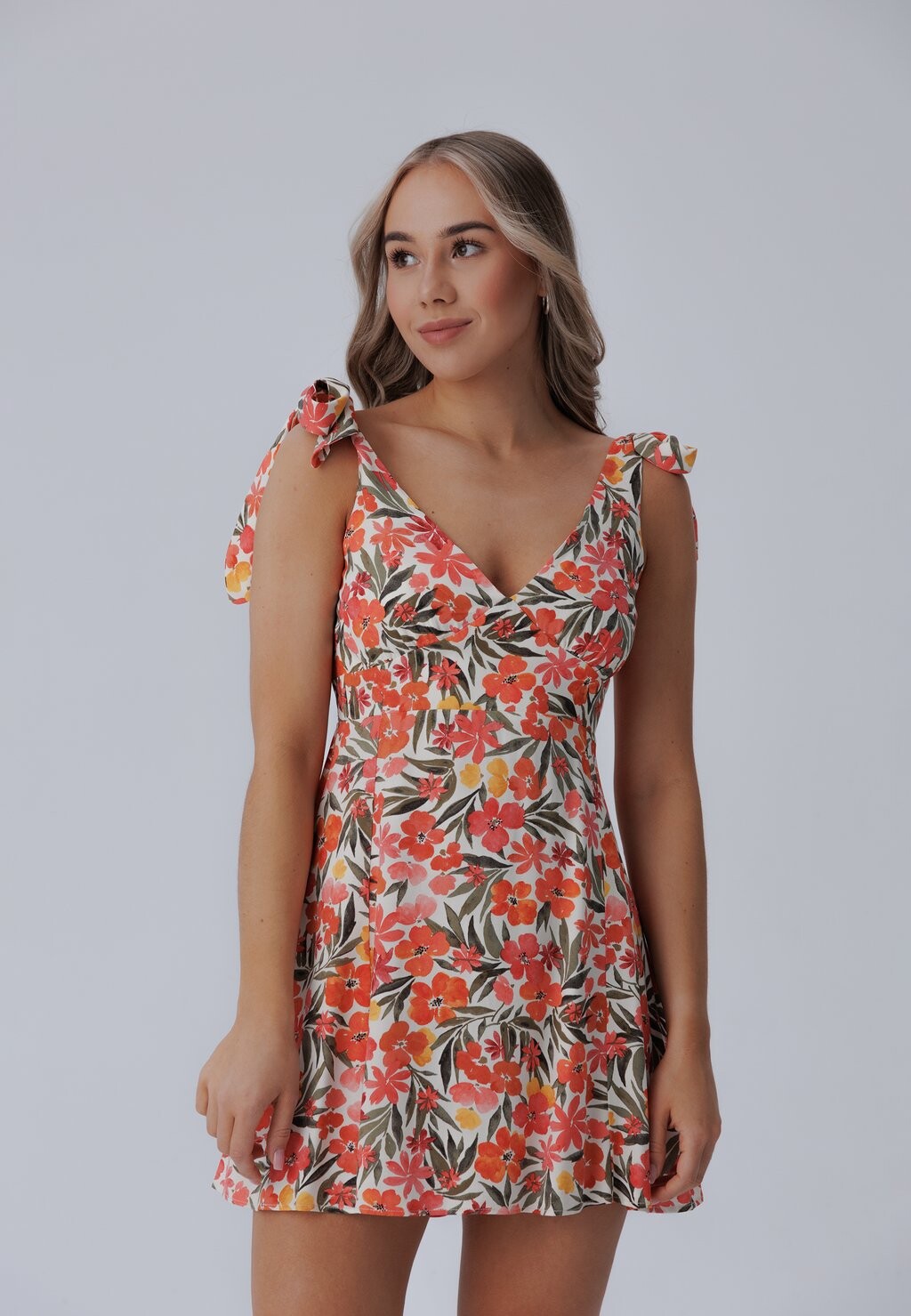 

Платье повседневное SOPHIA FLOWERS Laurella, цвет beige