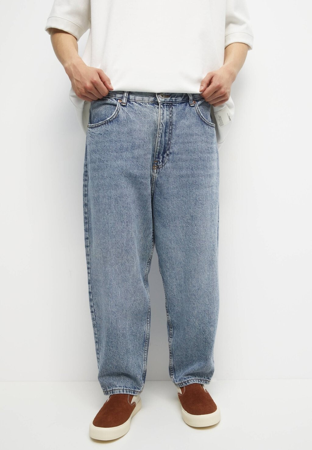 

Джинсы прямого кроя PULL&BEAR