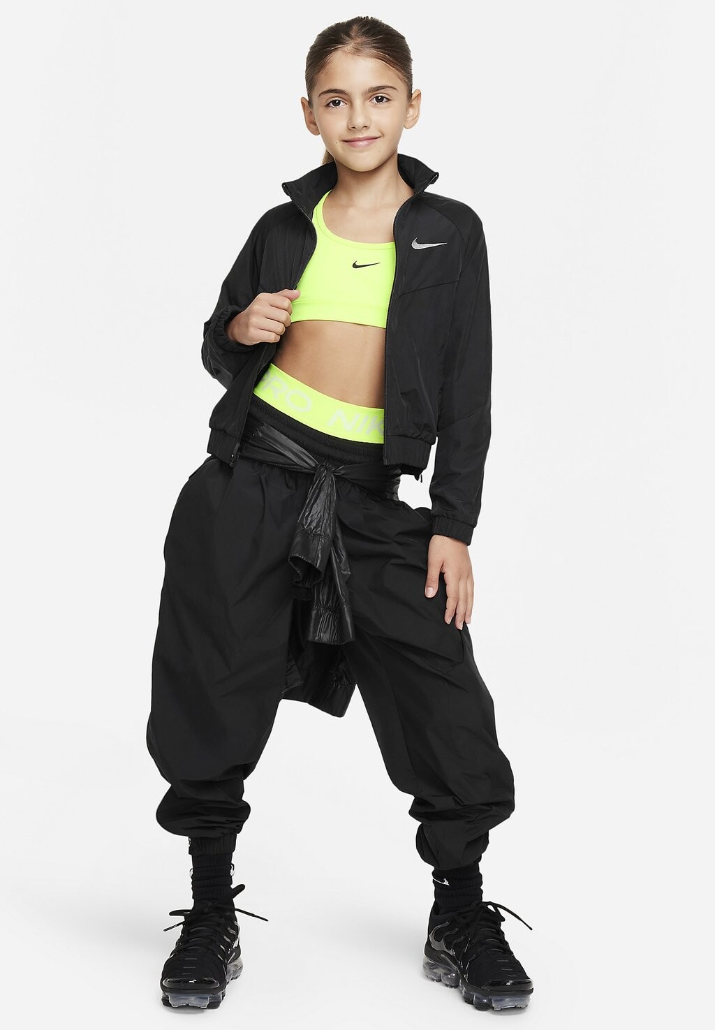 

Куртка межсезонная Windrunner Nike, цвет black black